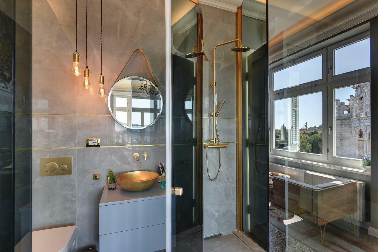 Arena & Seaview Luxurious Residence พูลา ภายนอก รูปภาพ
